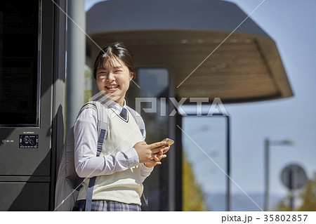 10代 感情 待つ 35802857