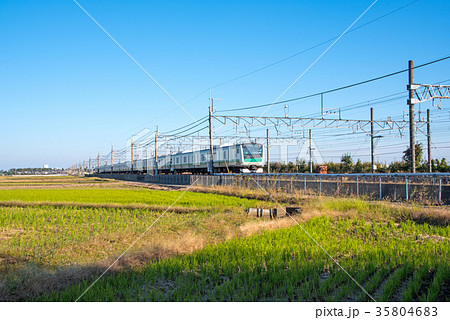 川越線　南古谷操車場付近　通過中 35804683