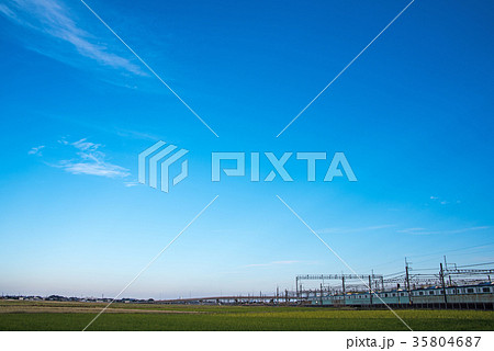 川越線 南古谷操車場付近 通過中 川越線 南古谷操車場付近 通過中 35804687