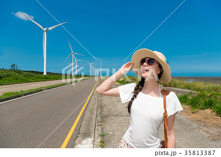 girl have a green energy power holiday 35813387