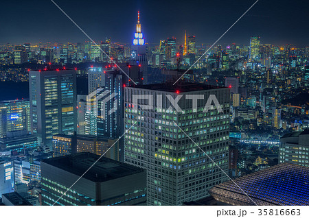 東京夜景 都庁からの風景 ドコモタワー 東京タワーの写真素材