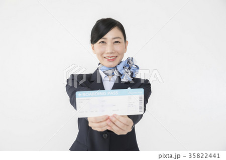 航空券を持つCA キャビンアテンダント 航空券を持つCA キャビンアテンダント 35822441