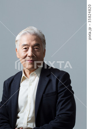 高齢者 老人 スーツ 35824820
