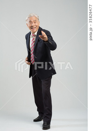 高齢者 老人 スーツ 35826477
