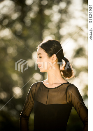 バレリーナ ダンス 若い女性 35826984