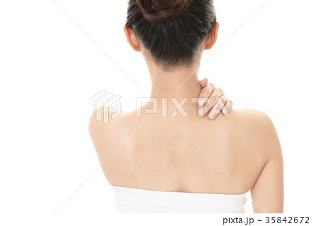 女性の後ろ姿の写真素材