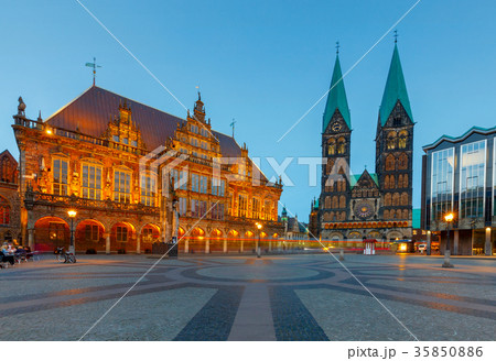Bremen. The central market square. Town Hall. 35850886