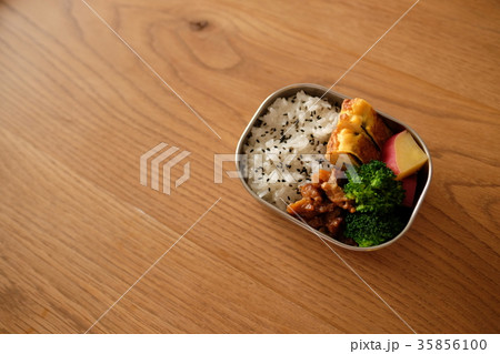 お弁当 35856100