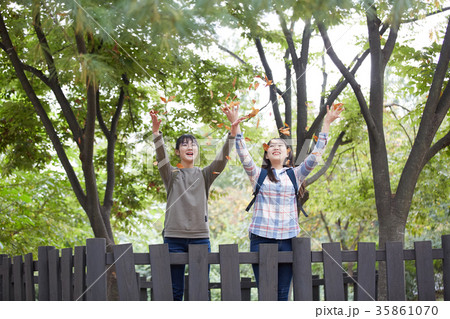 落葉 女性 女 35861070