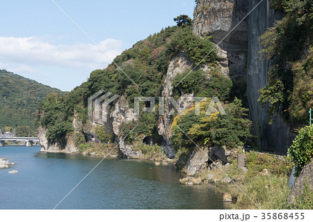 青の洞門 35868455