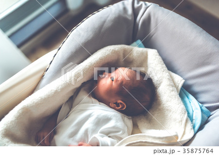 新生児 生後0ヶ月 新生児 生後0ヶ月 35875764