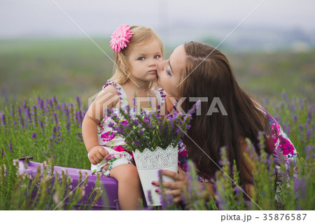 Beautifull brunette buxom nubile  35876587