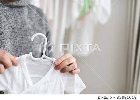 新生児　生後0ヶ月 35881618