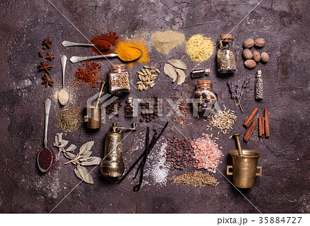 Flat lay spices 35884727