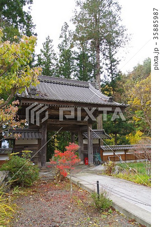 信州　東筑摩郡麻績村の文化財　法善寺山門　江戸後期の建立　村文化財指定 35885987