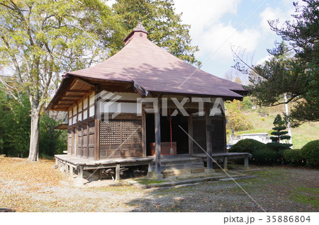 信州 東筑摩筑北地区の文化財 岩殿寺 大日堂 1626年建立の堂宇 信州 東筑摩筑北地区の文化財 岩殿寺 大日堂 1626年建立の堂宇 35886804