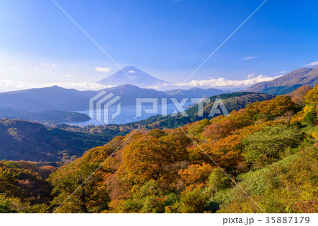 紅葉の箱根大観山から富士山 35887179