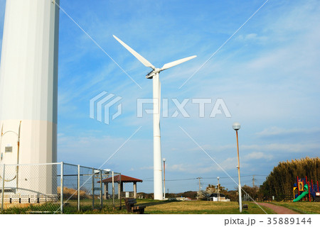風車 風力発電 三浦市宮川付近の風景 風車 風力発電 三浦市宮川付近の風景 35889144