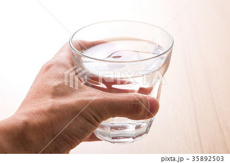 水 水 35892503