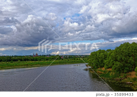 The depth of central Russia. 35899433