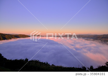 伐株山の雲海 35904101