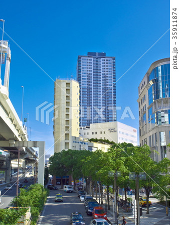 【神奈川県・2017年7月】　横浜駅（東口）前　都市風景 35911874