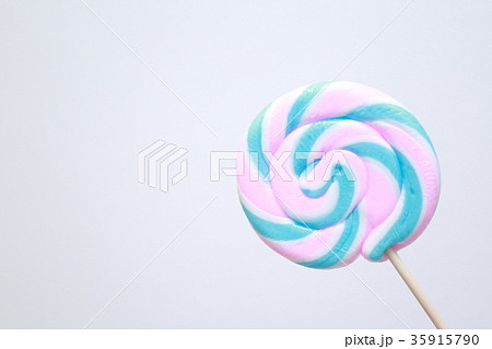 キャンディ (あめ アメ 飴 おやつ お菓子 駄菓子 デザート スイーツ 砂糖菓子 カラフル) 35915790