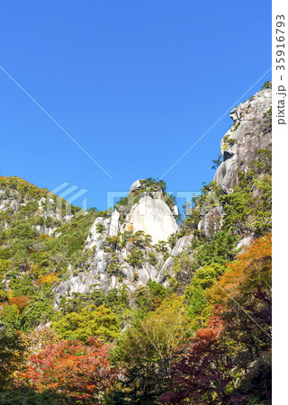 山梨県 昇仙峡 紅葉シーズン 山梨県 昇仙峡 紅葉シーズン 35916793