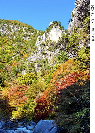 山梨県 昇仙峡 紅葉シーズン 山梨県 昇仙峡 紅葉シーズン 35916804