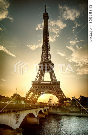 View on Eiffel Tower View on Eiffel Tower 35929845
