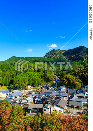 鍋島焼窯元の紅葉　佐賀県　伊万里市 35930060