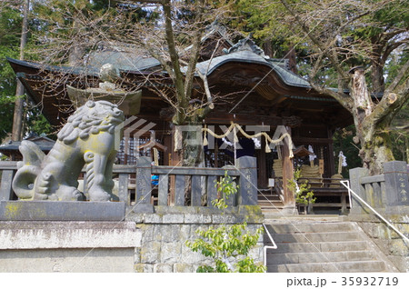 信州　上伊那　辰野町の神社　宮本諏訪神社　拝殿俯瞰　本殿は武田勝頼の命で建造　諏訪神の祖母神も祀る 35932719
