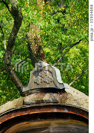 一乗谷・朝倉遺跡の唐門の鬼瓦 35934668