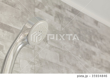 新築のバスルーム シャワー 新築のバスルーム シャワー 35934846