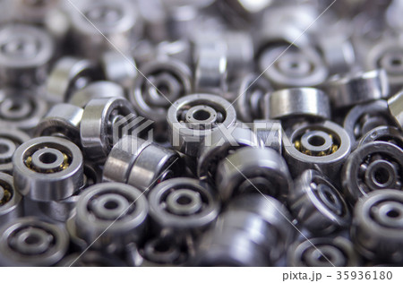 Group bearings and rollers automobile components Group bearings and rollers automobile components 35936180