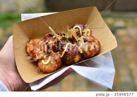 fried Japanese balls of fish tofu and squid 35946577
