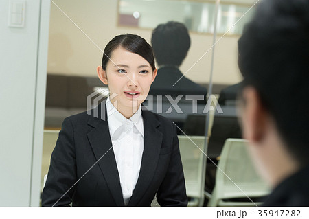 面接、会社説明会、新卒、フレッシャーズ、大学生 面接、会社説明会、新卒、フレッシャーズ、大学生 35947282