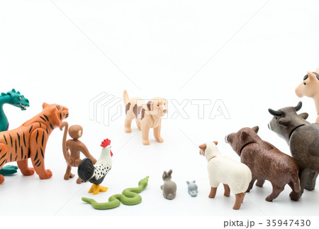 戌年（イヌ） 35947430