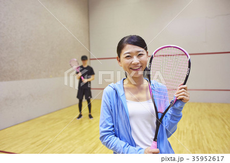 スポーツジム　スカッシュ 35952617