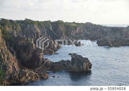 尖閣湾(佐渡島/新潟県佐渡市姫津・北狄) 尖閣湾(佐渡島/新潟県佐渡市姫津・北狄) 35954028