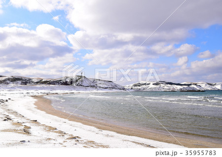 冬の礼文島の風景 35955783