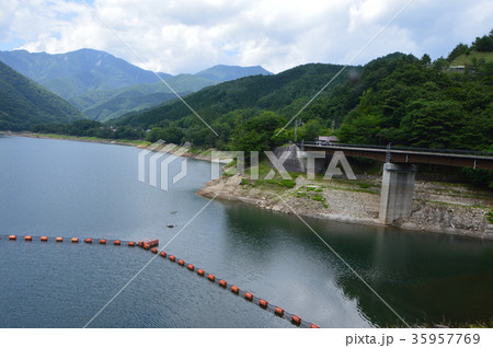 広瀬ダム(山梨県山梨市三富川浦字広瀬) 広瀬ダム(山梨県山梨市三富川浦字広瀬) 35957769