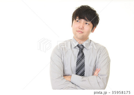 微笑むビジネスマン 微笑むビジネスマン 35958175