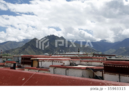 ジョカン寺の赤い屋根。2016/9/18 35963315