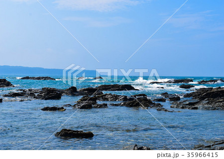 嵐の前の静けさ 35966415