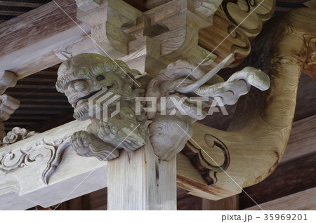 信州　木曽の文化財　熊野神社本殿　向拝の彫刻　立川流斉藤常吉の建造による本堂は町文化財指定 35969201