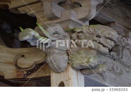 信州　木曽の文化財　熊野神社本殿　向拝の彫刻　獅子と獏　立川流斉藤常吉の建造による本堂は町文化財指定 35969203