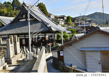 【広島県】尾道の古い町並み 【広島県】尾道の古い町並み 35970441