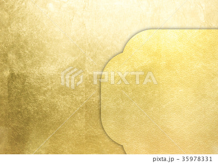 フレーム_箔（背景素材）金（青海波） 35978331