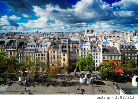 Square of Georges Pompidou, Paris 35987212
